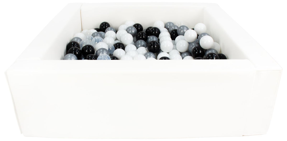 White Square eco-leather ball pit with 300 balls