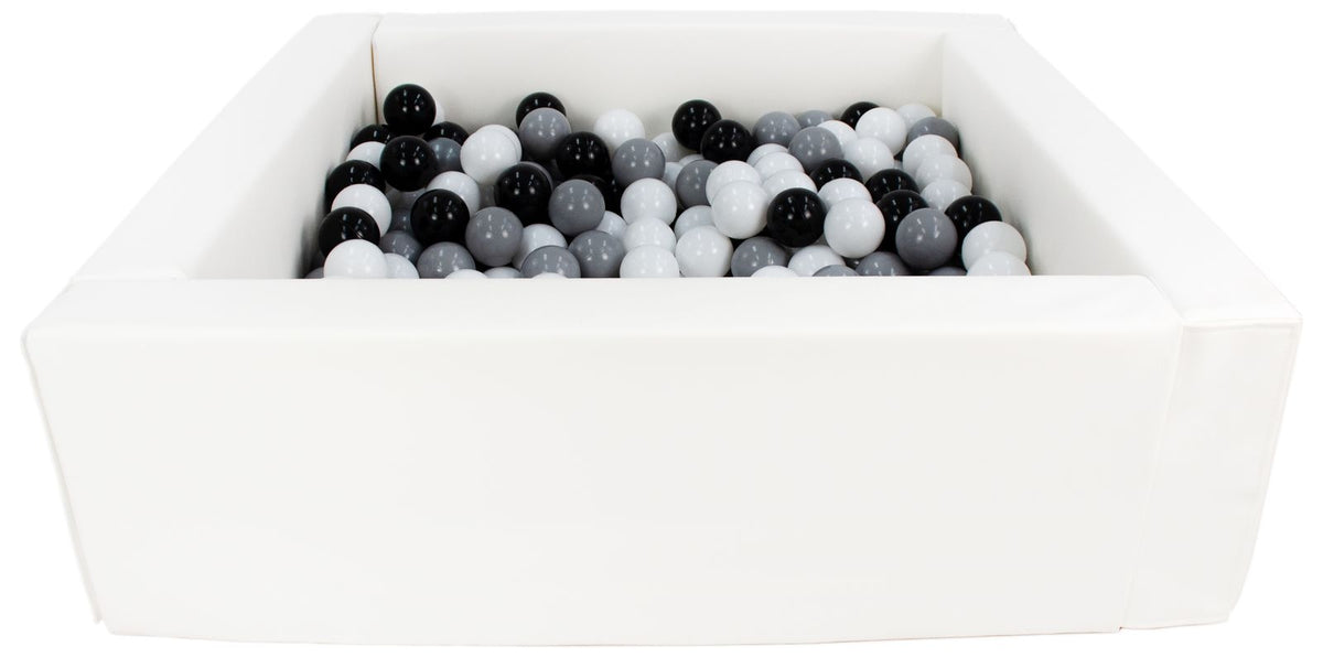 White Square eco-leather ball pit with 300 balls