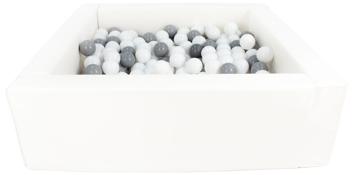 White Square eco-leather ball pit with 300 balls