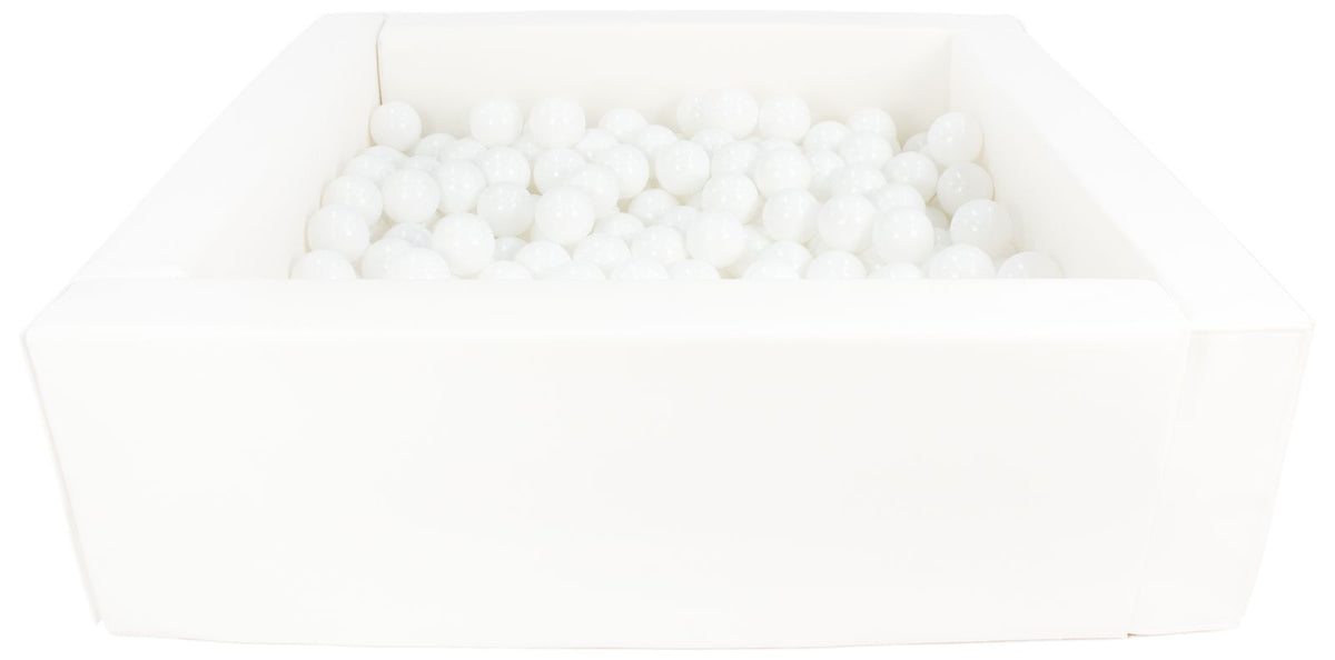 White Square eco-leather ball pit with 300 balls